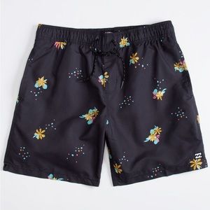 Billabong swim trunks size L